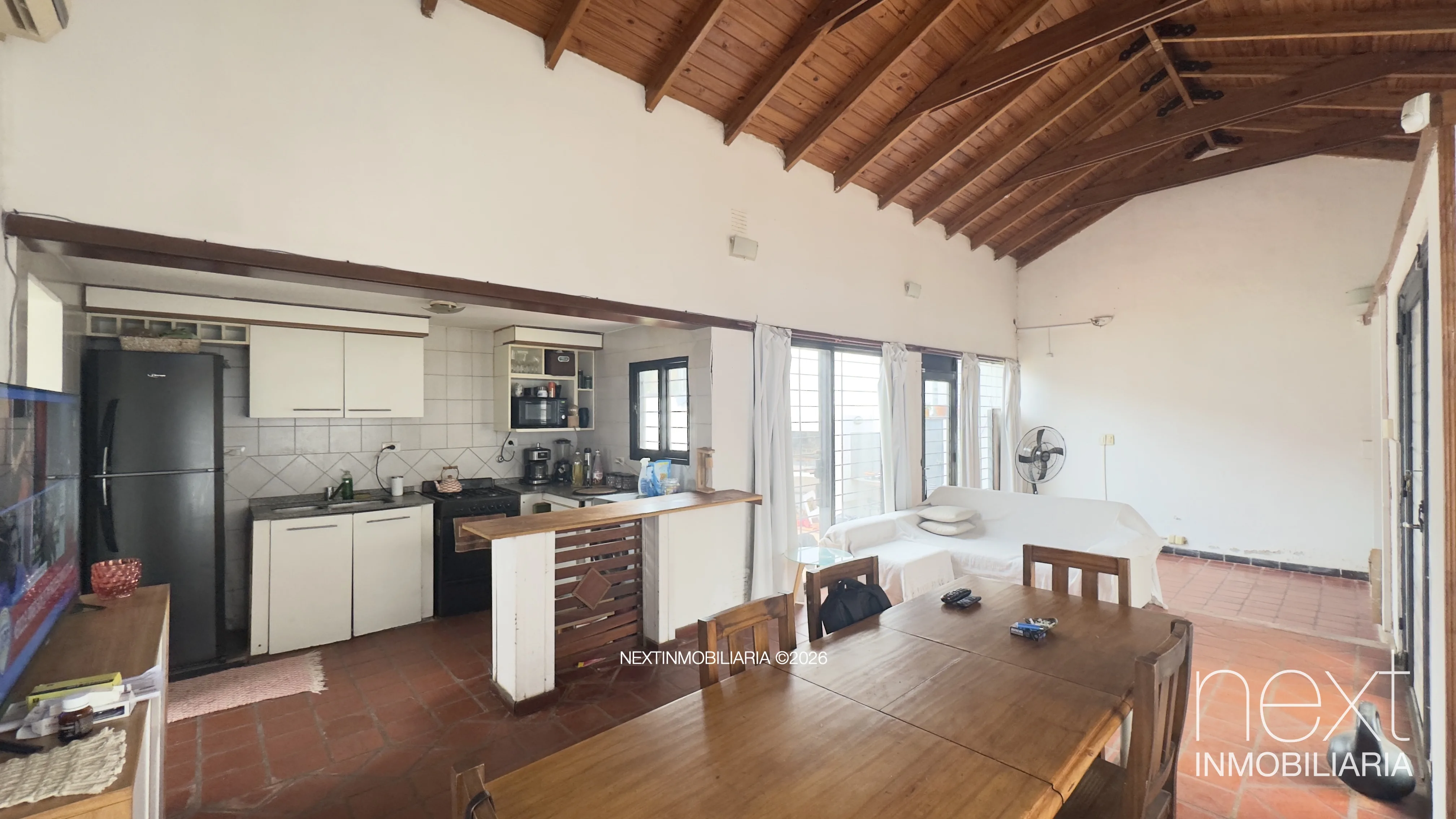 CASA EN ALQUILER PATIO VERDE Y 3 COCHERAS | FISHERTON